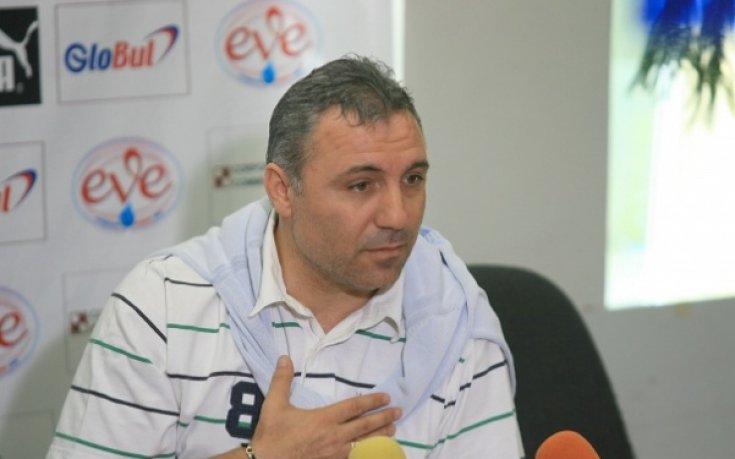 Стоичков стиска палци за нов договор с Мамелъди