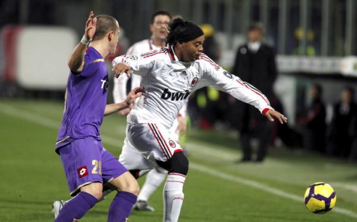 Милан с драматичен успех, доближи се до Интер