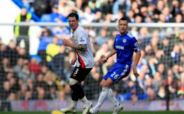 Гарет Бари застана зад Уейн Бридж