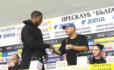 Аарън Харпър: Още не мисля за догодина, бих играл за България