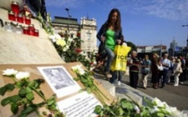 Счупен паркет уби футболист