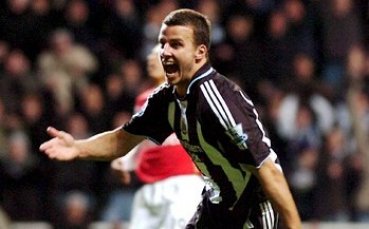 Звезда на Нюкасъл със счупена челюст след бой със съотборник