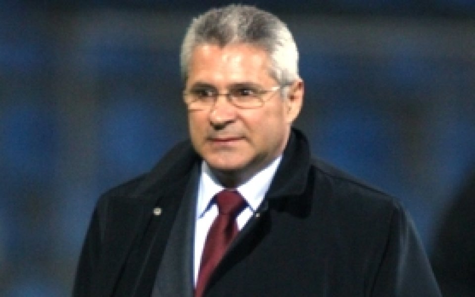 Треньорът на Рапид Букурещ напусна, смята Андоне за свой заместник