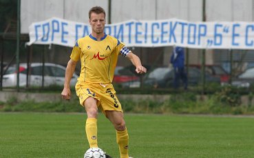 Топузаков и Цачев не тренират с Левски