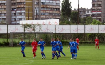 Вечното дербито при юношите старша възраст не излъчи победител