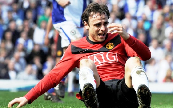 Шансовете на Бербатов за Милан значително намаляха