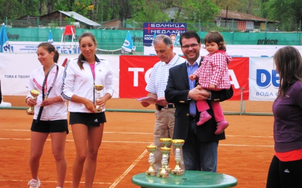 Най-добрият български тенисист при 18-годишните Димитър Кузманов остана втори