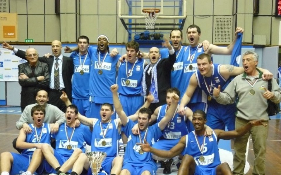 Баскетболистите на Левски дариха част от премиите си на фондация „Грижа за утре“