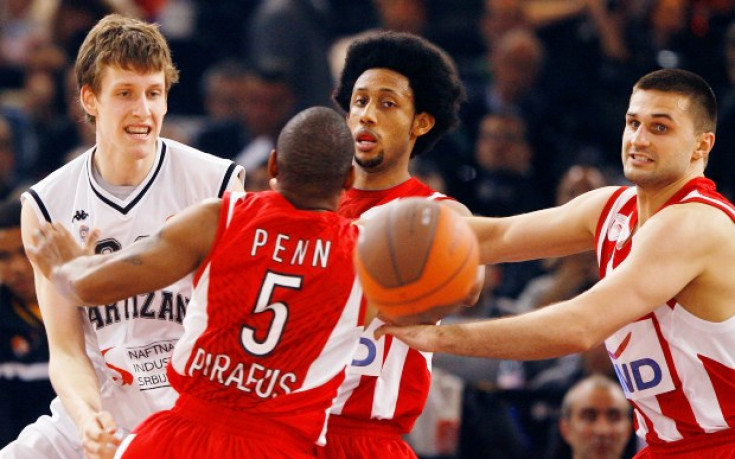 2,6 секунди спряха Партизан, Олимпиакос на финал в Евролигата