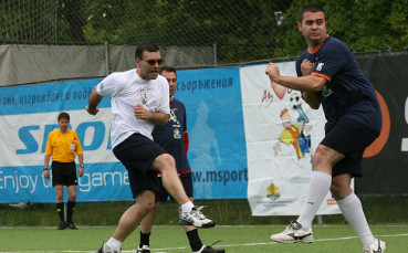 Иво Тонев вдигна купа