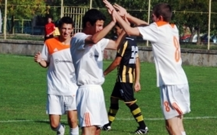 Литекс запази шансовете си за требъл