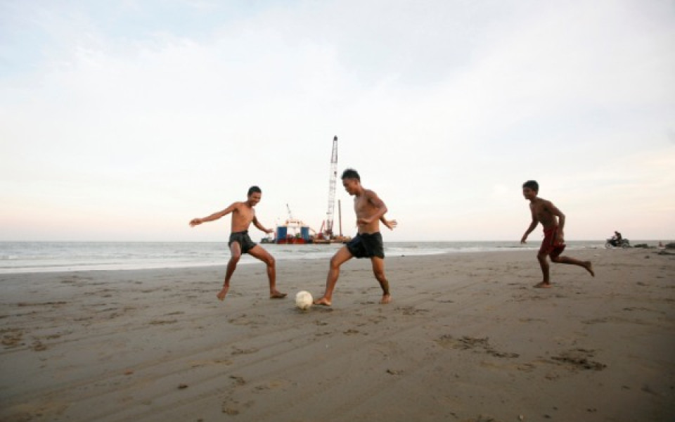 Български рефер свири квалификации за световно по плажен футбол