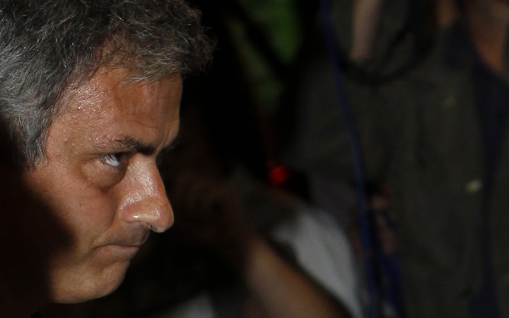 Нямаш елементарно възпитание: Бивш бос на Барса кълне Реал и Моуриньо