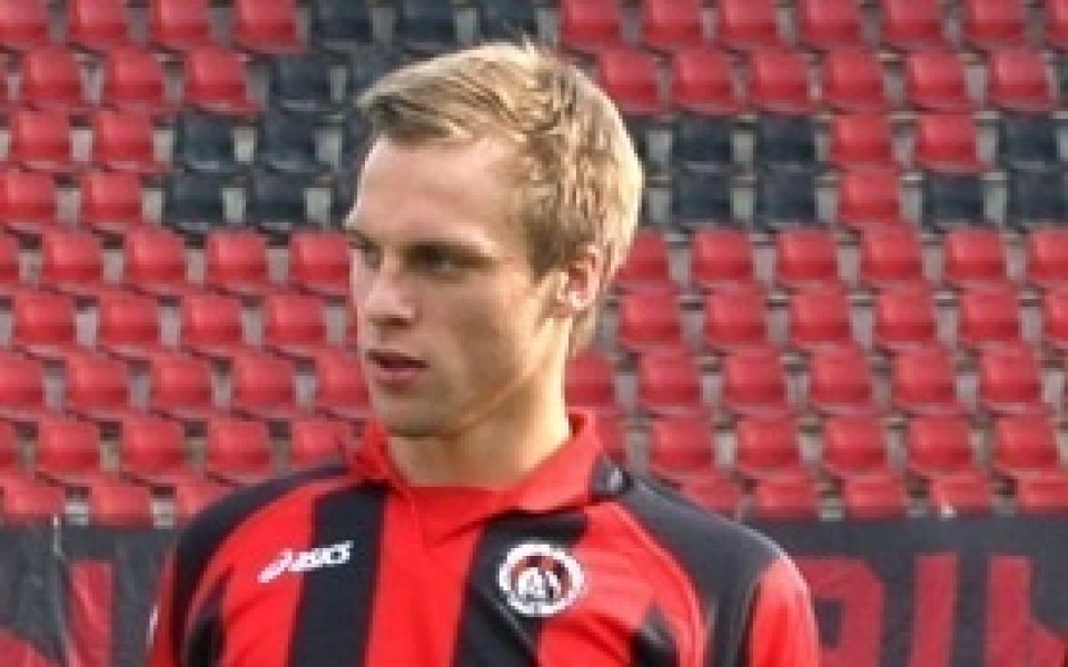 Дзаферович няма да се върне в Берое, Генев ще играе под Аязмото