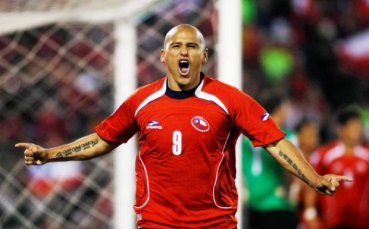 Суасо тича отново, играе в първия мач на Чили