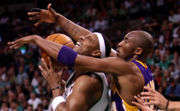 Бостън вече е само на една победа от 18-та си шампионска титла