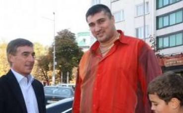 В час по физическо с Любо Ганев