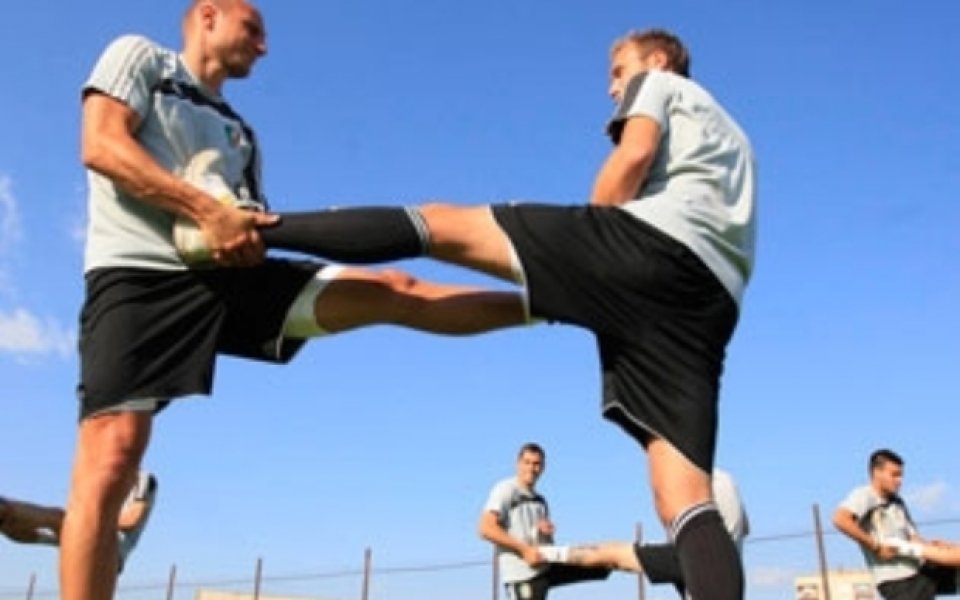 Литекс вече тренира в Холандия