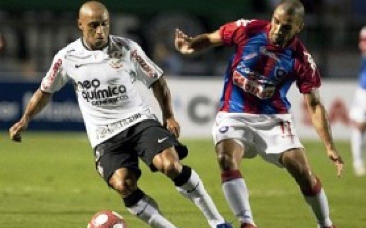 Рома взима и Роберто Карлос?