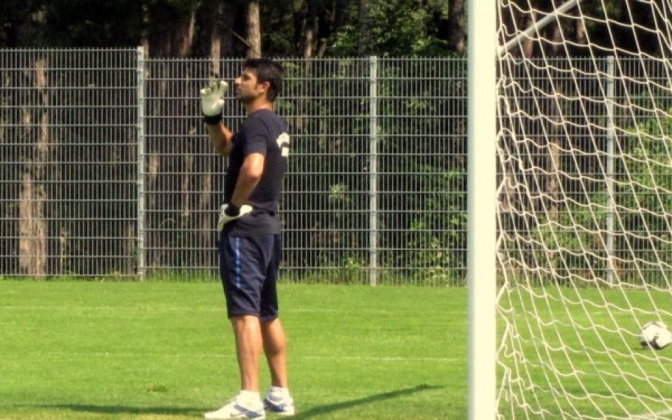 СНИМКИ: Рожденикът Г. Иванов се връща във футбола като вратар