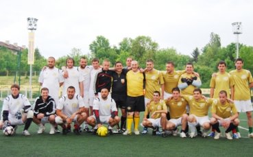 Цанко Цветанов тегли жребия за Големия финал на „Аматьори срещат професионалисти” в Шоуто на Слави