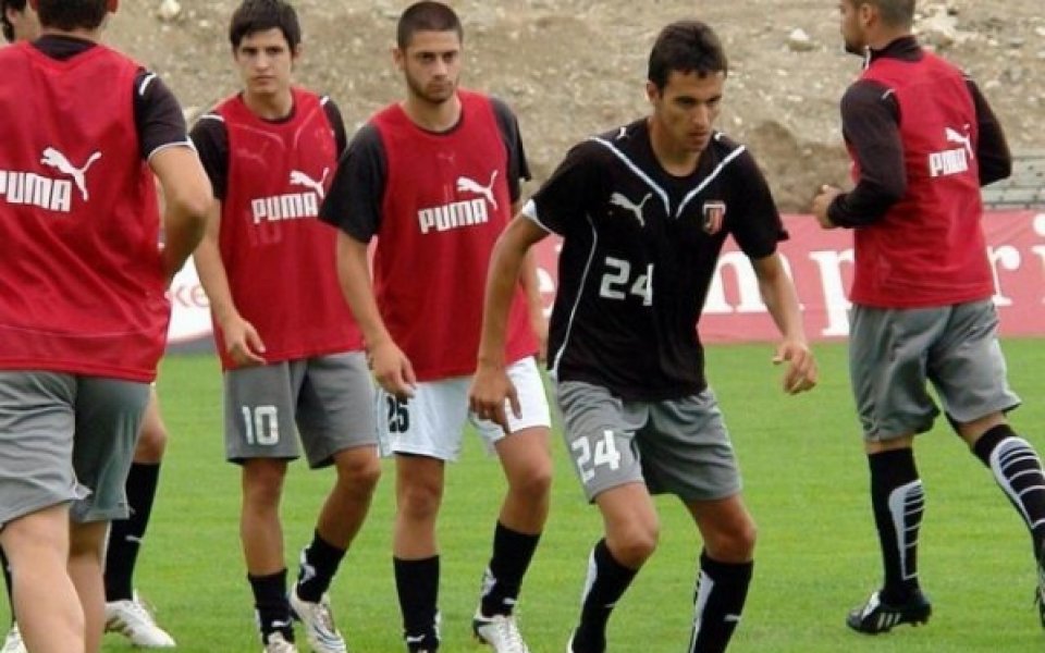 Контролата на Локо Пд с Любимец отложена за вторник