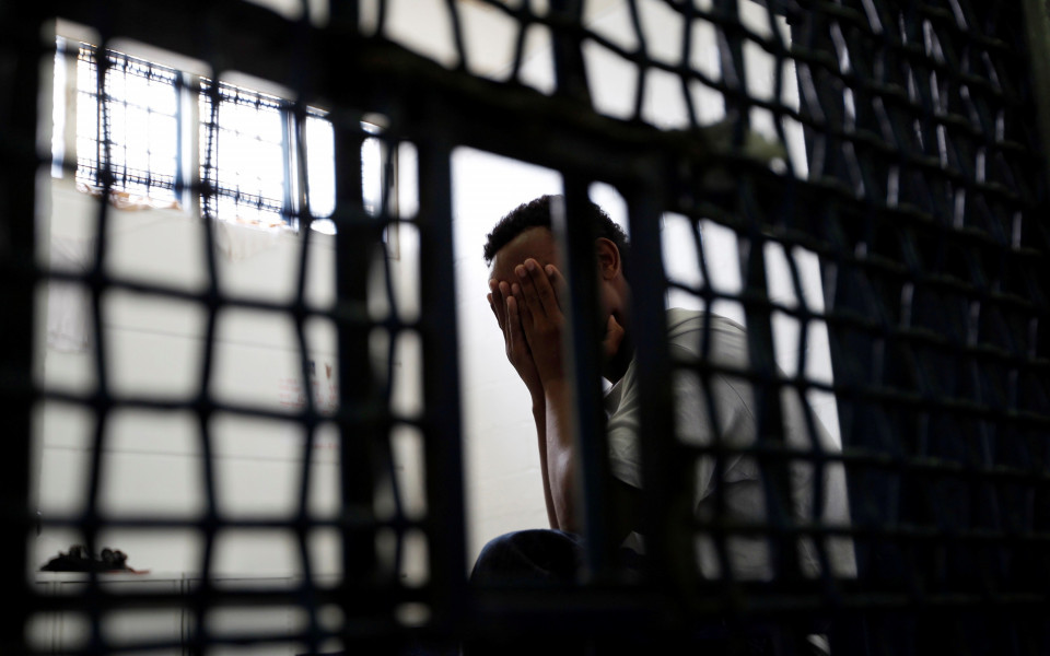 Перуански футболист отива в затвора, обрал шефа си