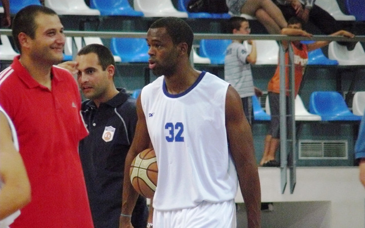 Новият американец в Самоков: Баскетболът е универсален език