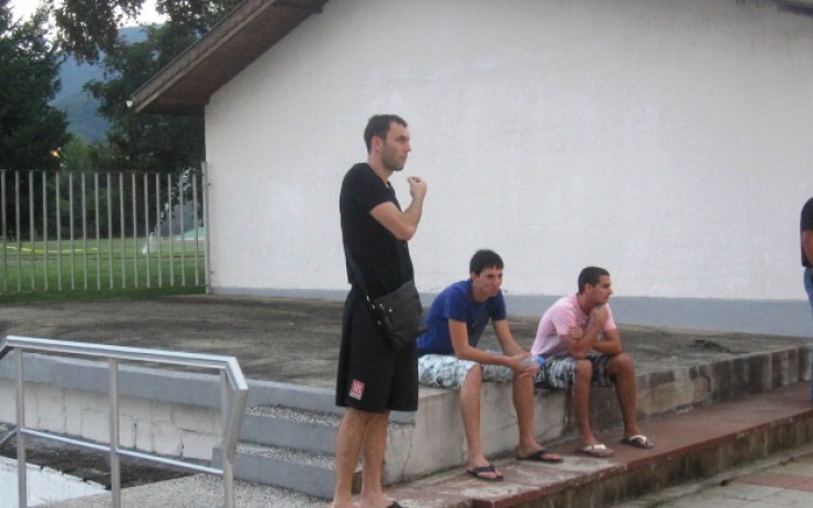 Тодор Стойков гледа ЦСКА в Правец