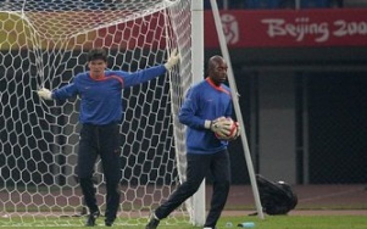 Еркулес привлече национал на Холандия