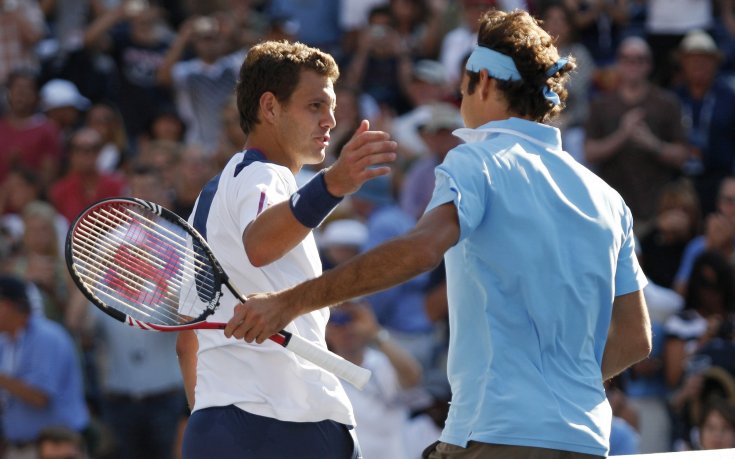 Федерер надигра французин с лекота