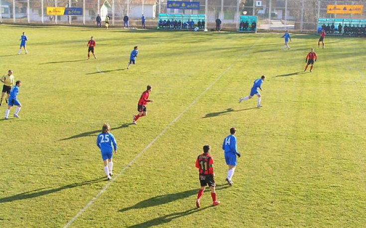 Марков аут за месец, Арнаудов пак слага ръкавиците за Спартак