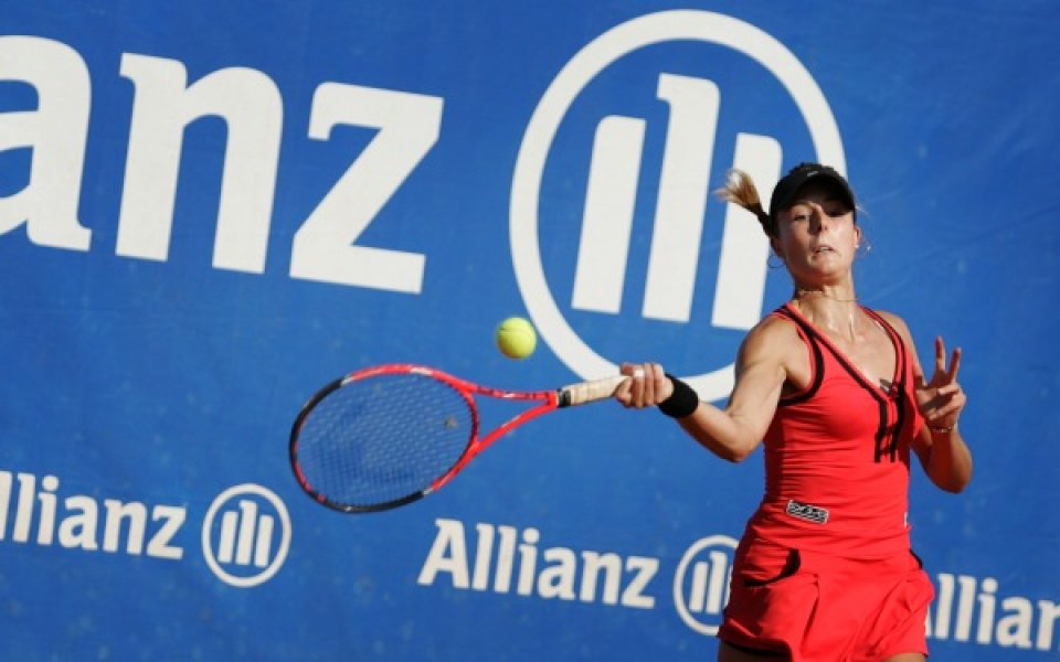 Корне  е първата полуфиналистка в София