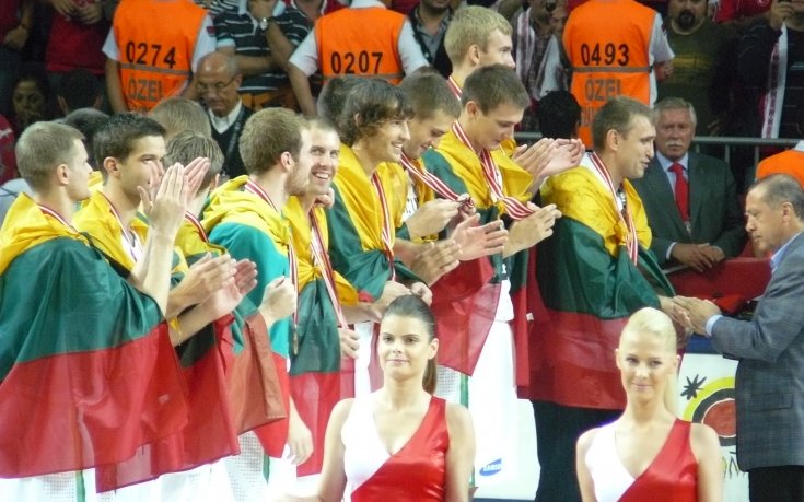 Треньорът на третите в света на турнир в България