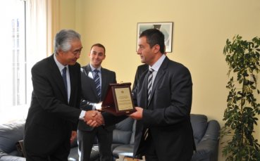 Министър Нейков награди посланика на Япония Н. Пр Цунехару Такеда