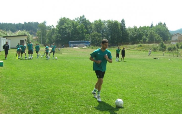 Дончо Атанасов вероятно аут срещу Литекс, Лазаров с бегови тренировки от октомври