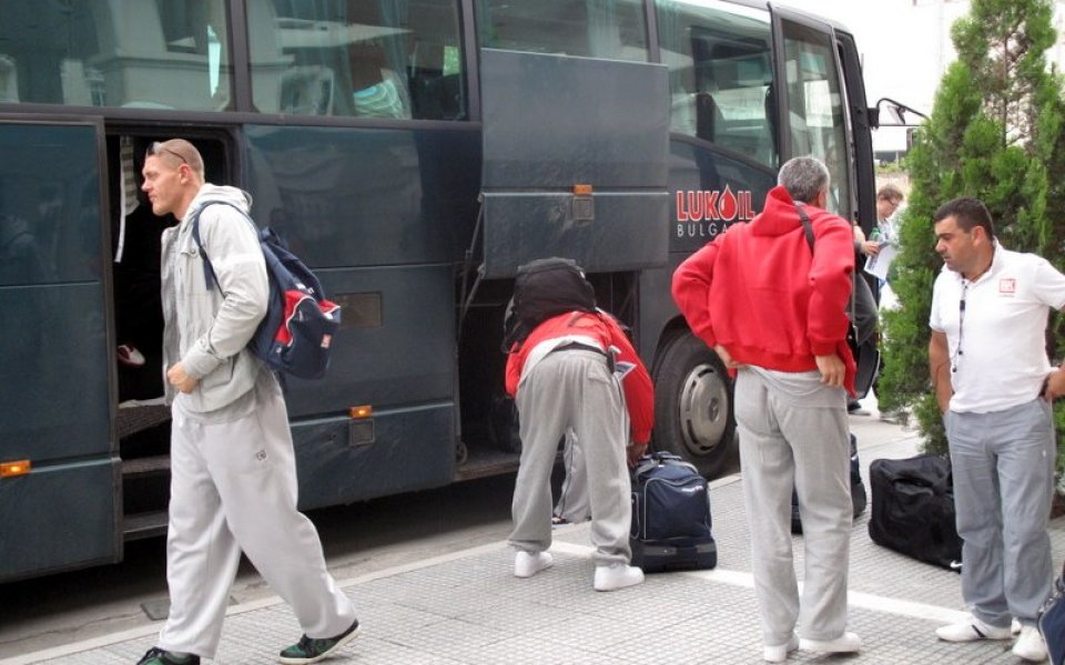 СНИМКИ: Пътни емоции за Лукойл, Арис пусна билети от 10 до 20 евро