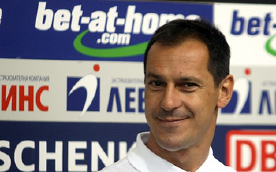 Дунев първи в Бургас, Флорентин Петре зарязва футбола заради рали