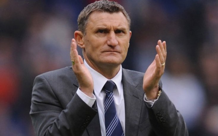 Тони Моубри пое английския Мидълзбро