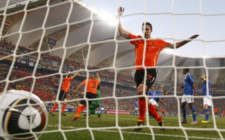 Ван Марвайк ядоса Венгер, викна Ван Перси в националния