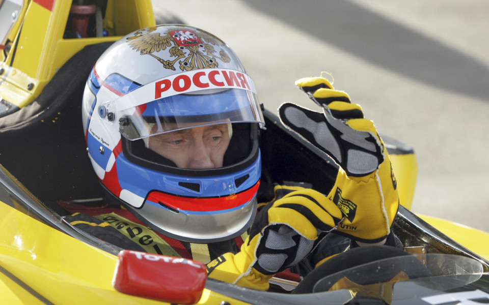 Путин стана пилот от Формула 1