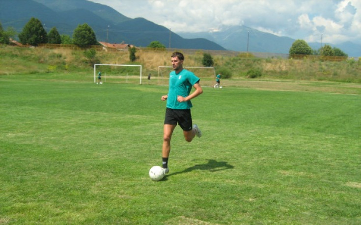 Ботев освободи Стоичков, връща Армандо