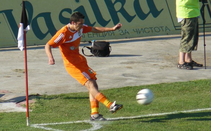 Матеус повика двама от Литекс