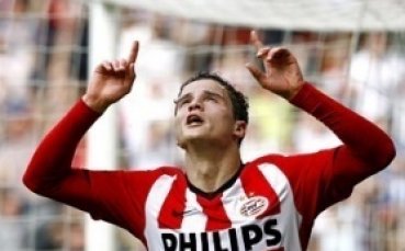 Босът на Барса призна, че Афелай е спазарен