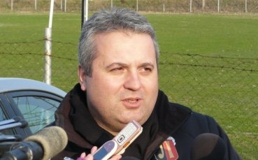 Коко Динев: Генов сигурно вече има сепаре в популярно заведение в София