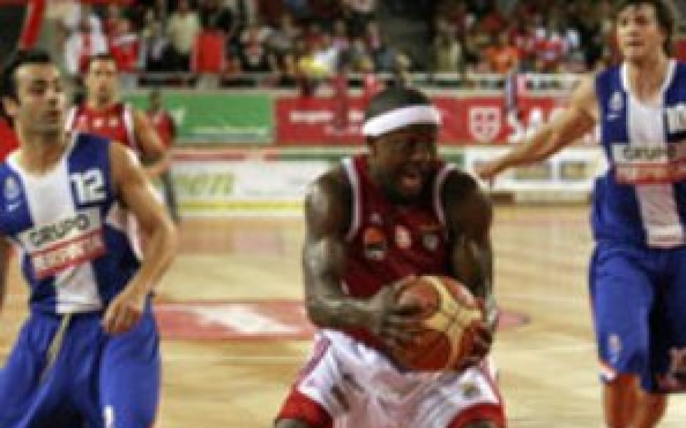 Бенфика пристигна в София след загуба от Порто