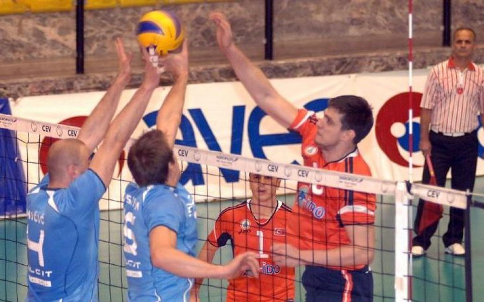 7 от 7 за Тодор Алексиев, след като би и Пламен Константинов