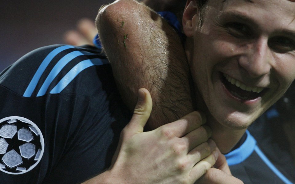 ВИДЕО: Лион прецака Апоел, Шалке спечели група В