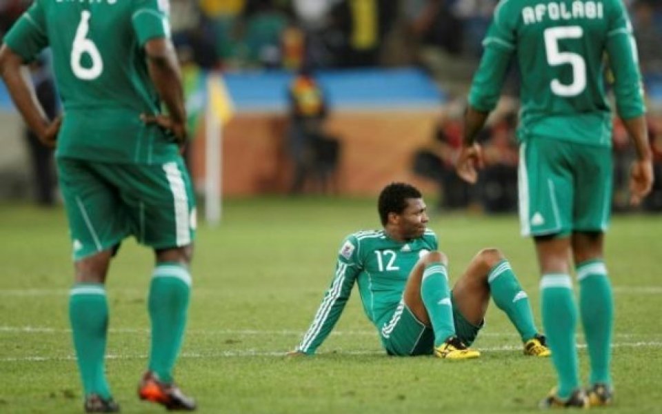 Отново смърт на терена: Нигериец колабира по време на мач, почина в болницата