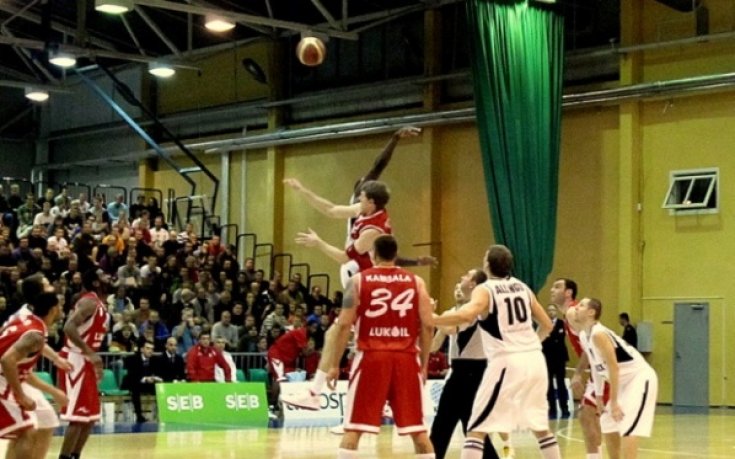 Лугано идва с 11 човека, тренира след Левски - Черно море